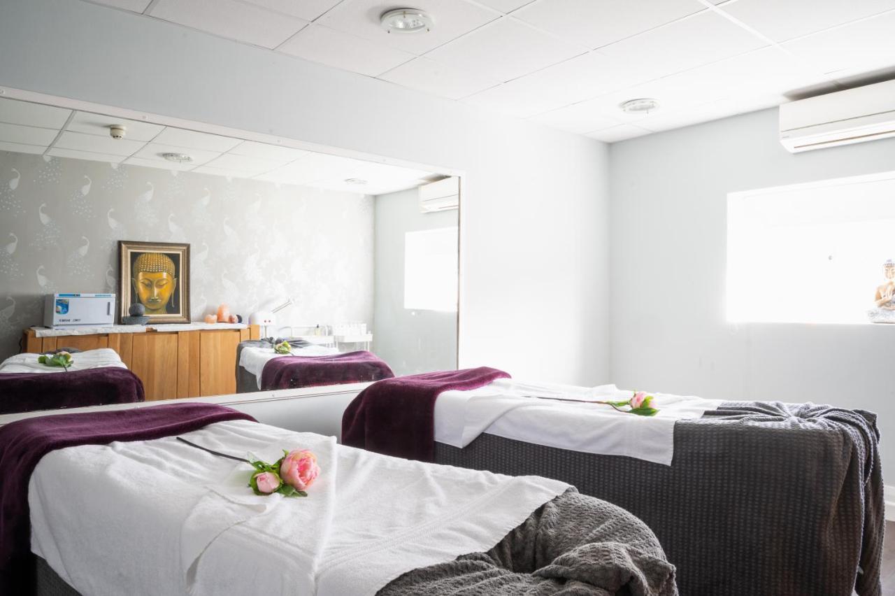 Miskin Manor Hotel Hensol Εξωτερικό φωτογραφία
