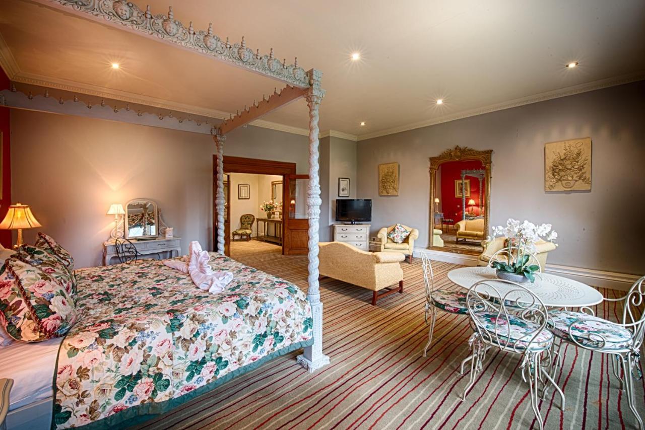 Miskin Manor Hotel Hensol Εξωτερικό φωτογραφία