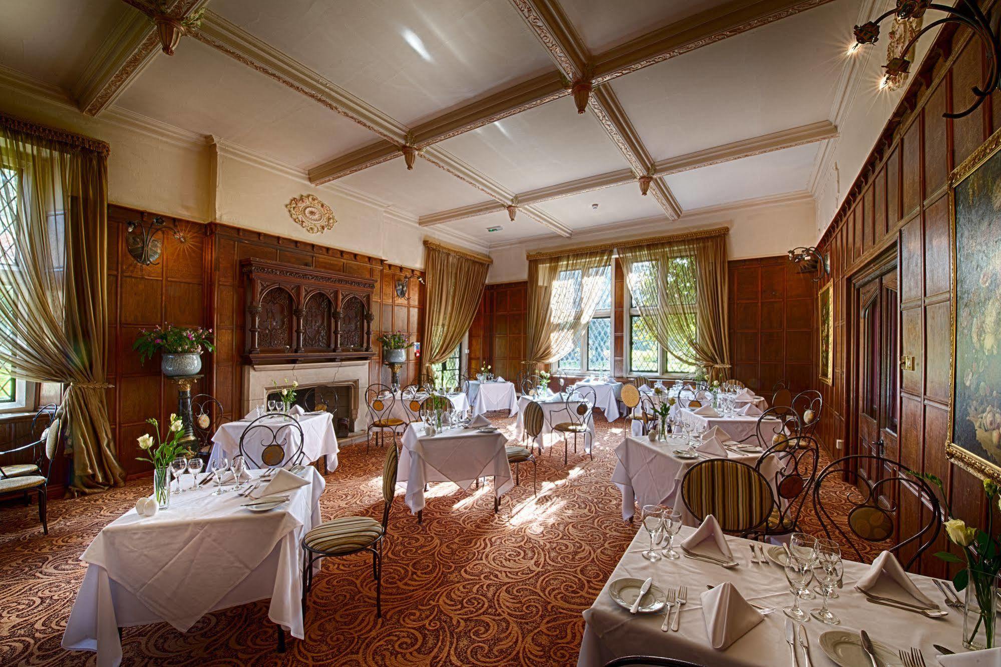Miskin Manor Hotel Hensol Εξωτερικό φωτογραφία