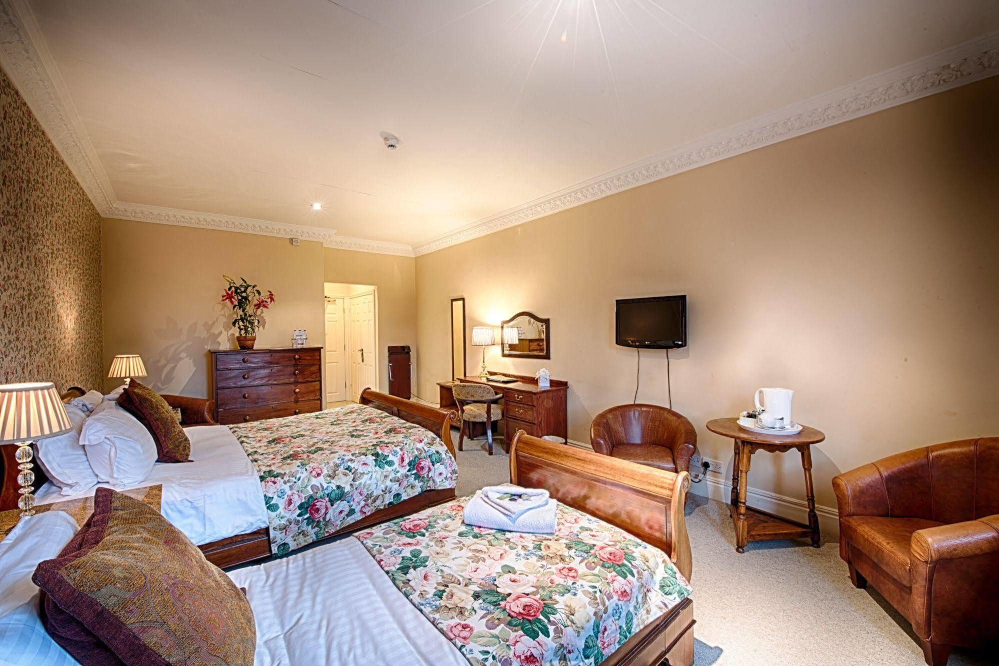 Miskin Manor Hotel Hensol Εξωτερικό φωτογραφία