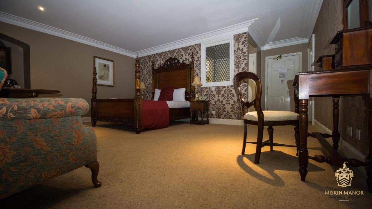 Miskin Manor Hotel Hensol Εξωτερικό φωτογραφία